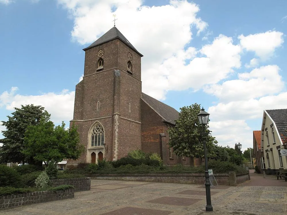 Neede: Neede, kerk foto7 2010-07-18 15.09