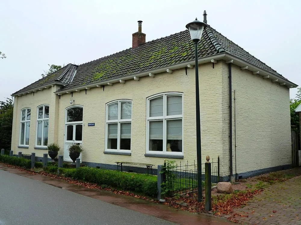 Den Horn: School Den Horn